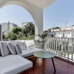 Casa En * Σίτζες